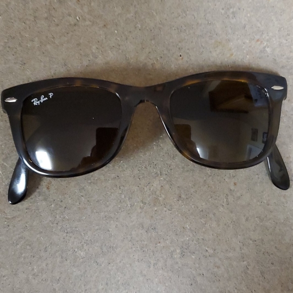 Women's Ray-Ban Folding Wayfarers - Picture 1 of 7